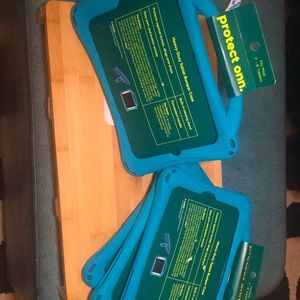 NWT Heavy Duty Tablet Bumper Case 7”-8”